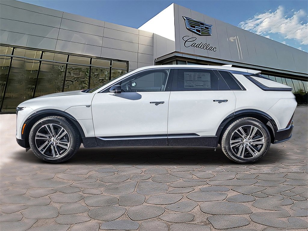 2026 Cadillac Lyriq Luxury photo 2