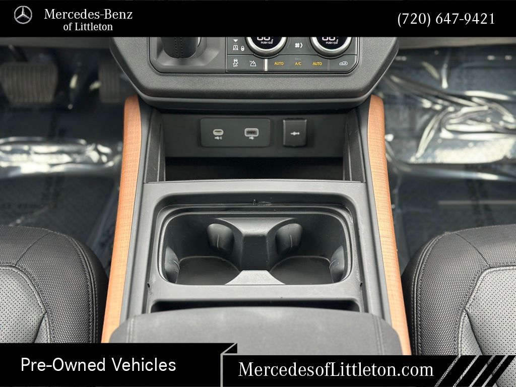 2023 Land Rover Defender 110 X-Dynamic SE photo 19