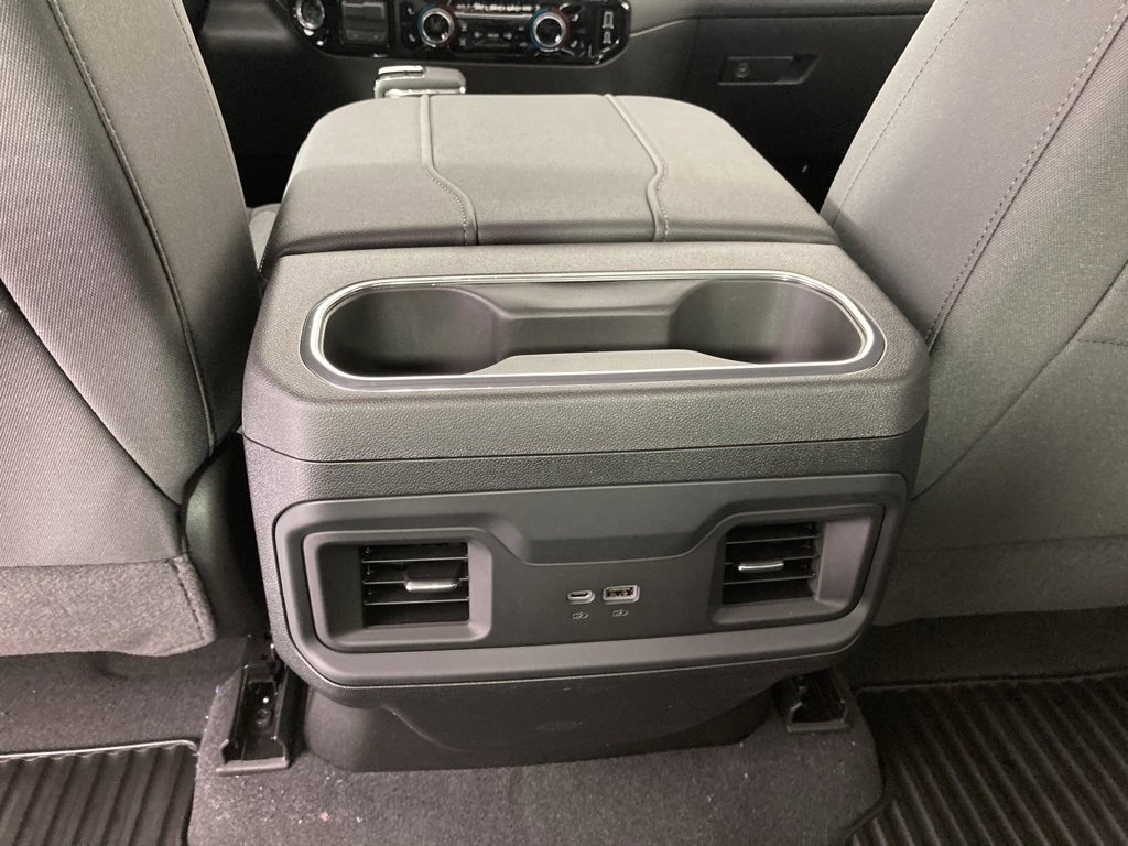2026 Chevrolet Silverado 1500 LT photo 2