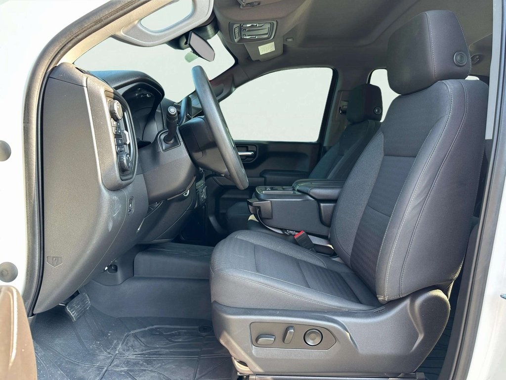 2023 Chevrolet Silverado 1500 Custom photo 24
