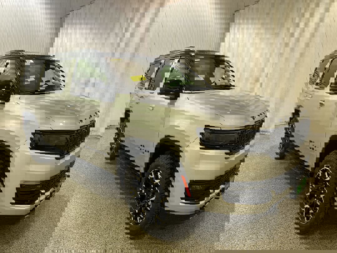 2025 Jeep Wagoneer Series II's photo