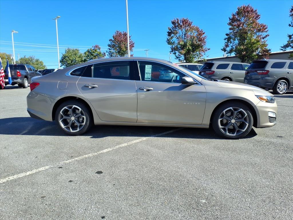 2023 Chevrolet Malibu 1LT photo 3