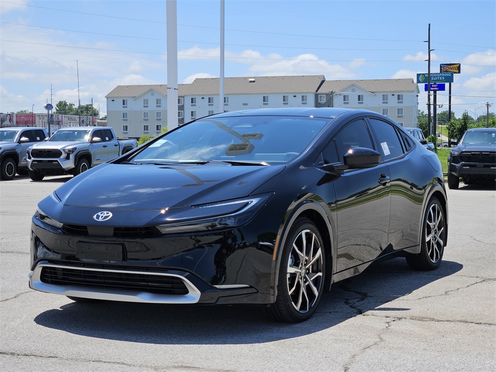 2025 Toyota Prius Plug-in Hybrid XSE photo 2