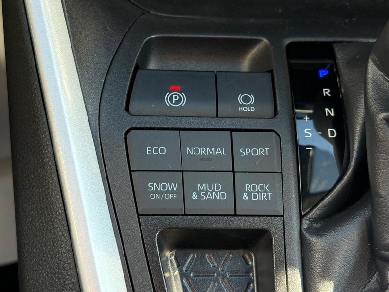2022 Toyota RAV4 XLE photo 27