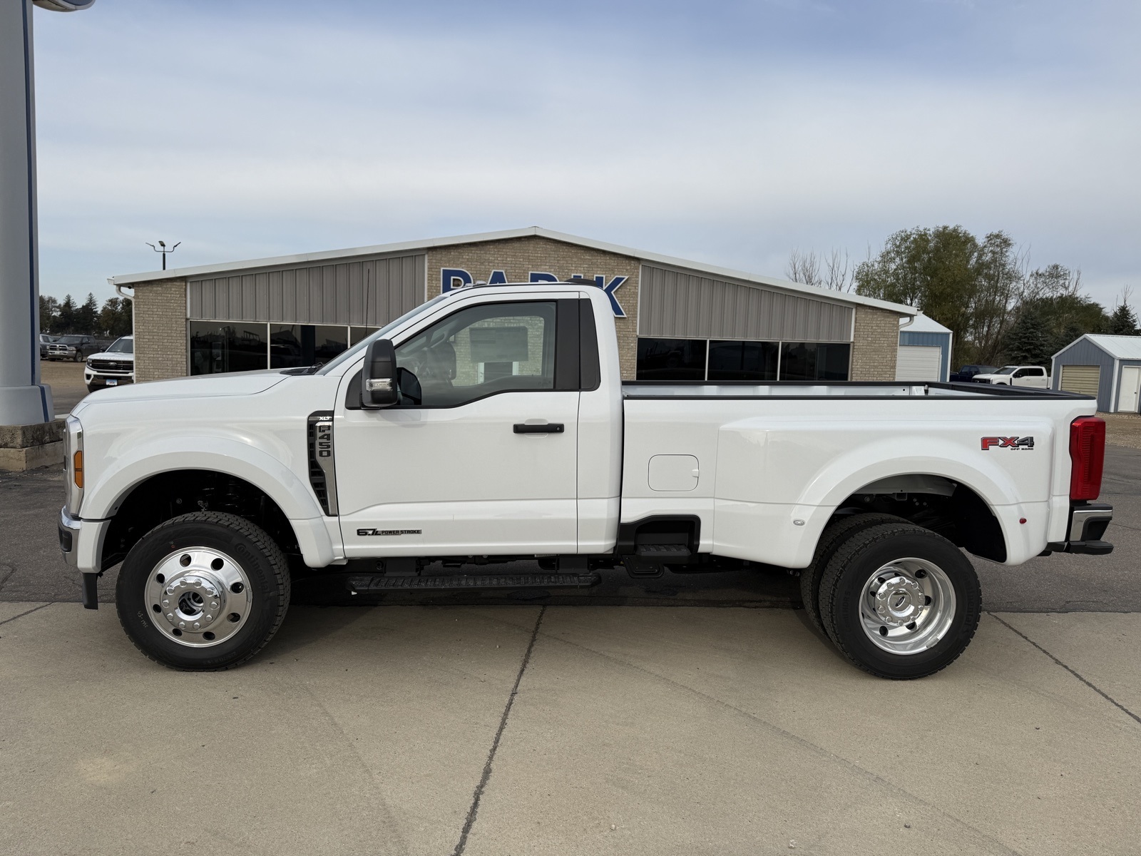 2026 Ford F-450 XLT photo 2