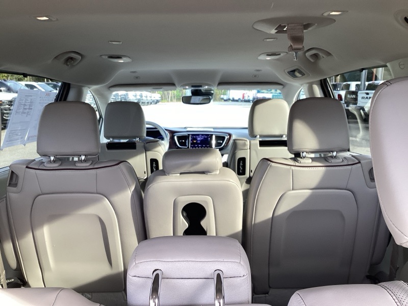 2018 Chrysler Pacifica Limited photo 14