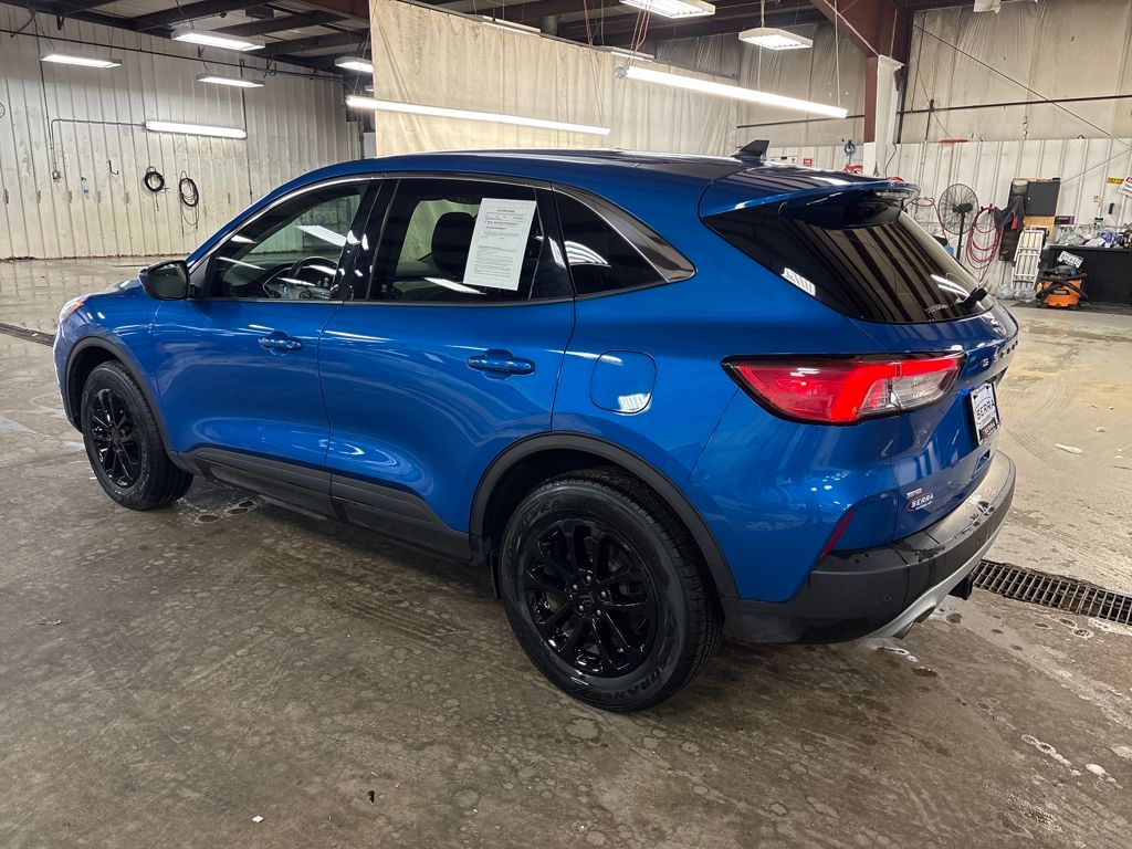 2020 Ford Escape SE photo 3