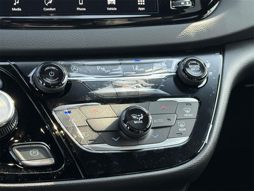 2026 Chrysler Voyager LX photo 19