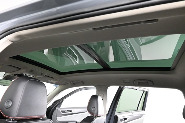 2025 Volkswagen Atlas Peak Edition SE photo 4