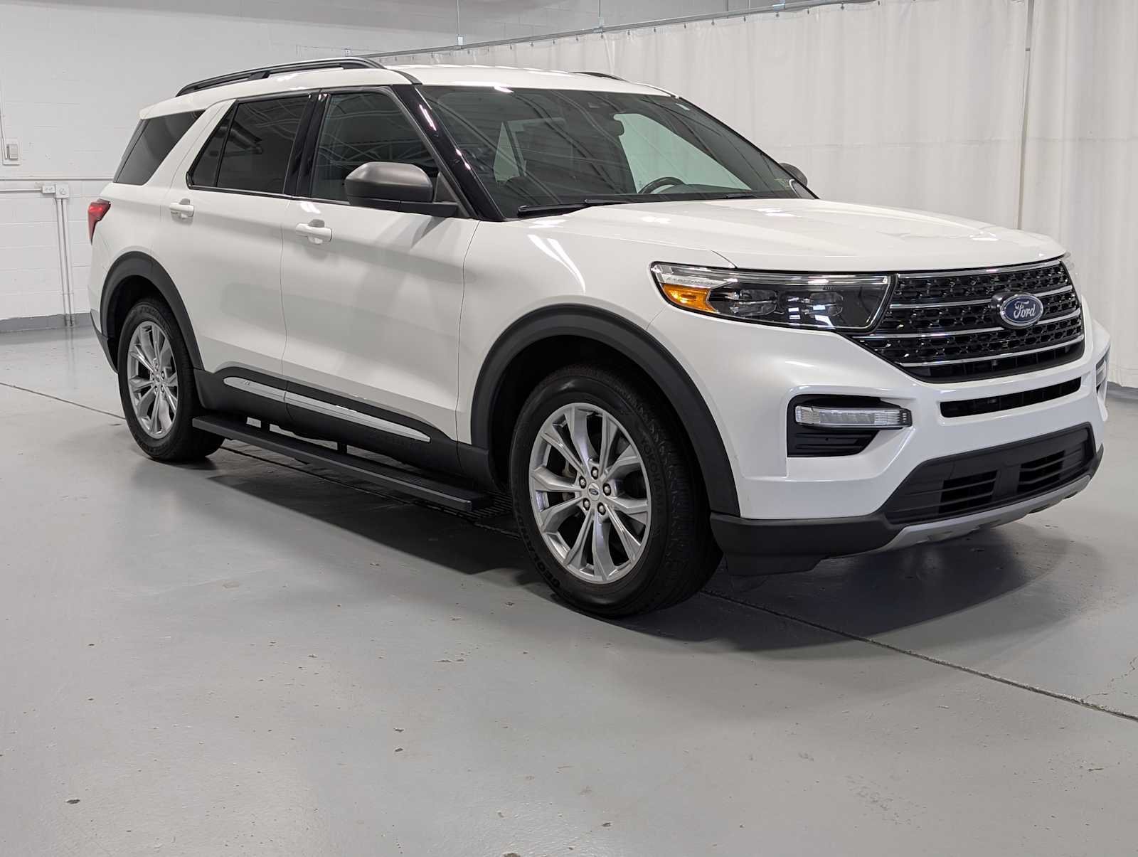 2020 Ford Explorer XLT photo 4