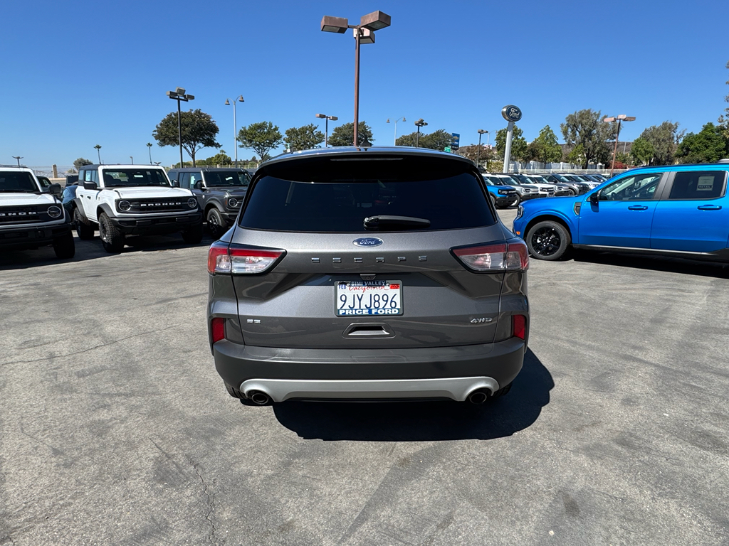 2022 Ford Escape SE photo 4