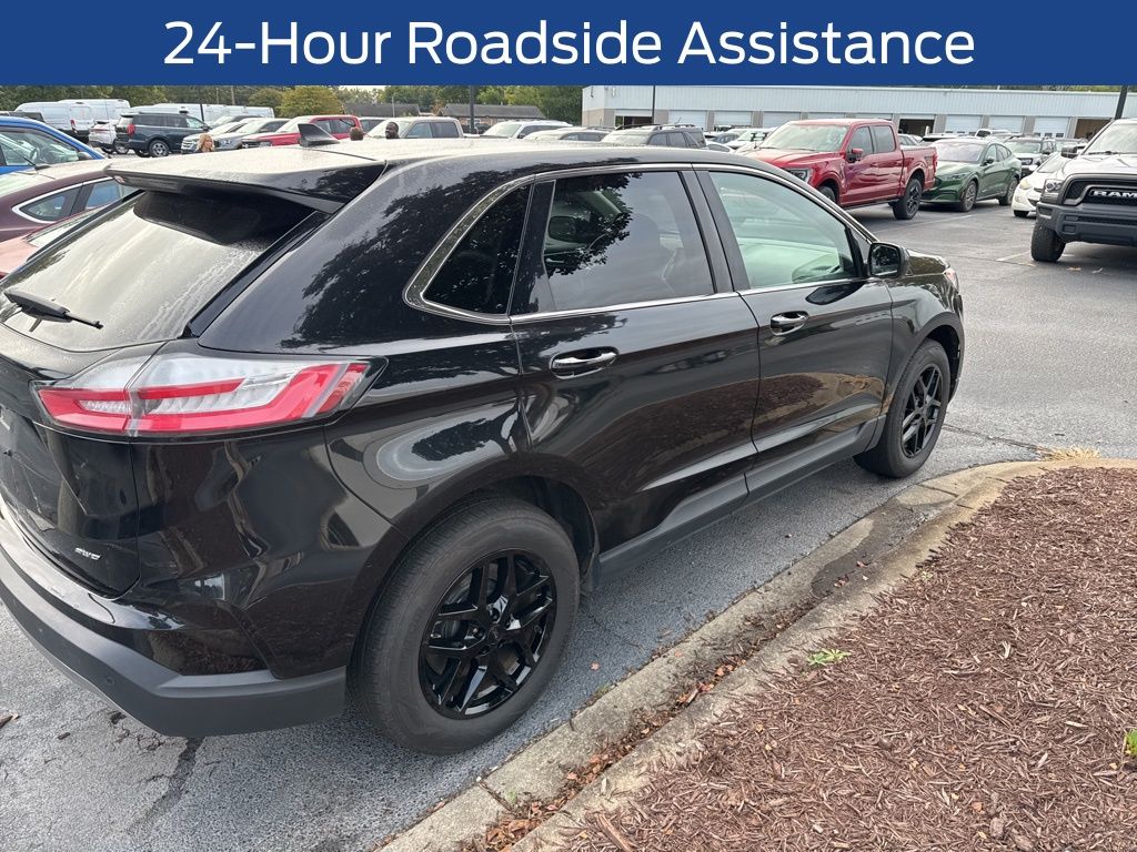 2023 Ford Edge SEL photo 4