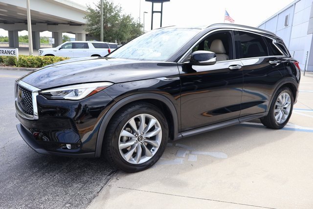 2021 Infiniti QX50 Luxe photo 3