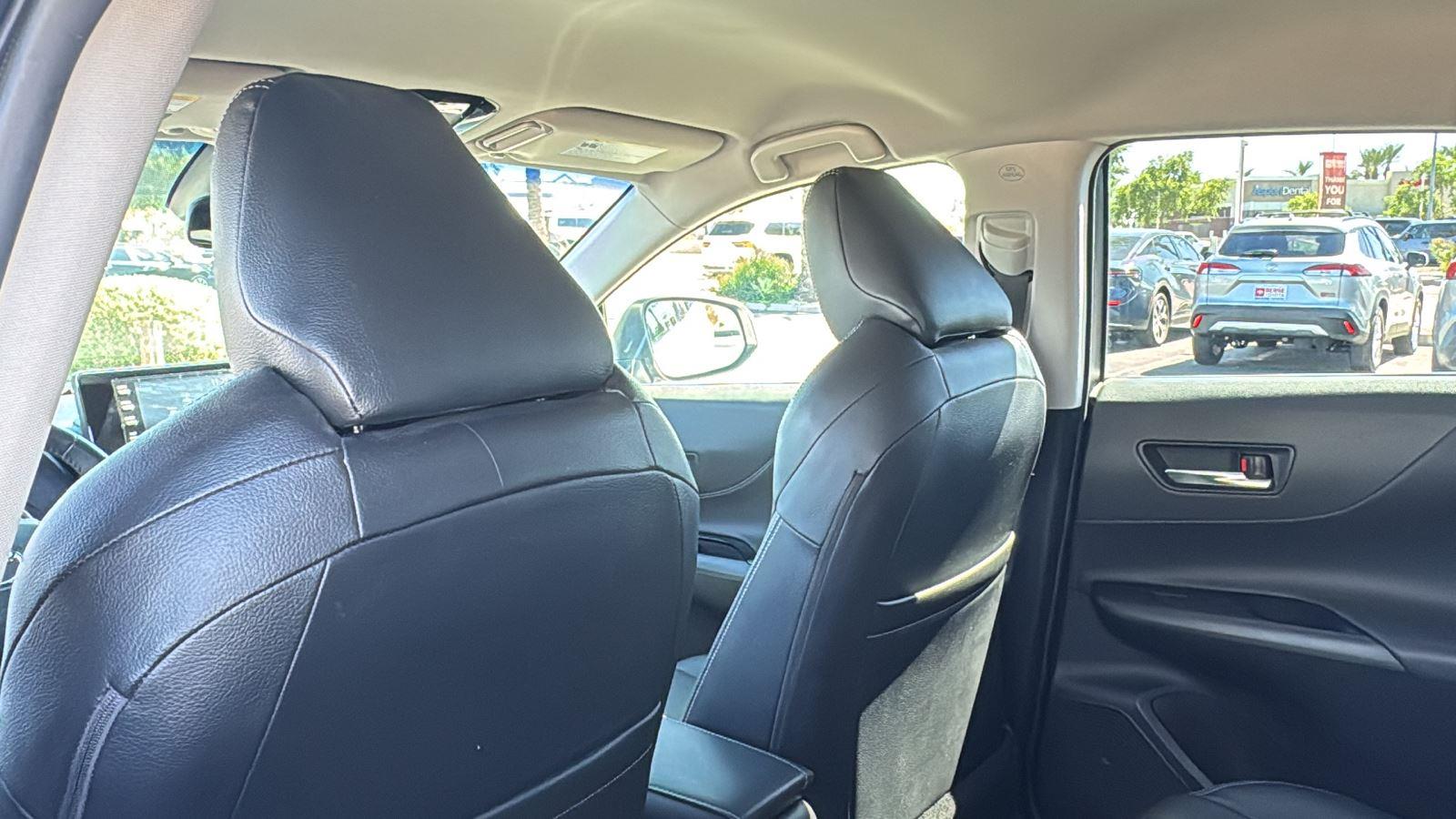 2021 Toyota Venza LE photo 25