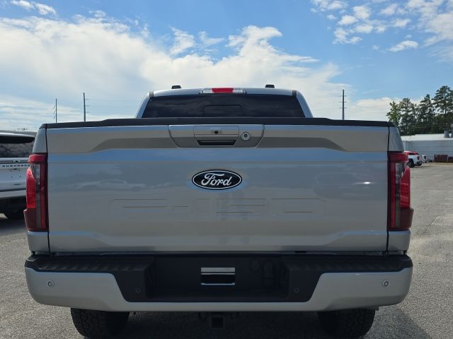 2025 Ford F-150 XLT photo 4