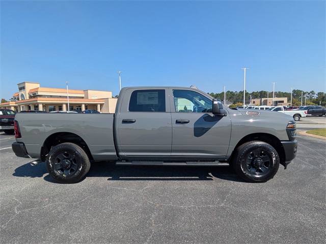 2026 Ram 2500 Tradesman photo 2