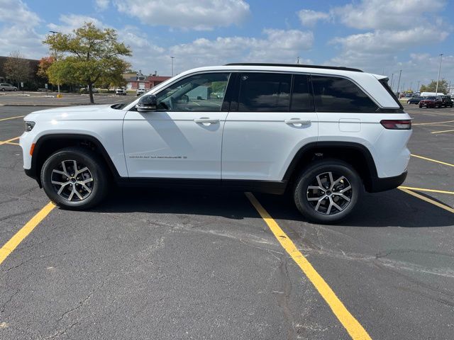 2025 Jeep Grand Cherokee Limited photo 4