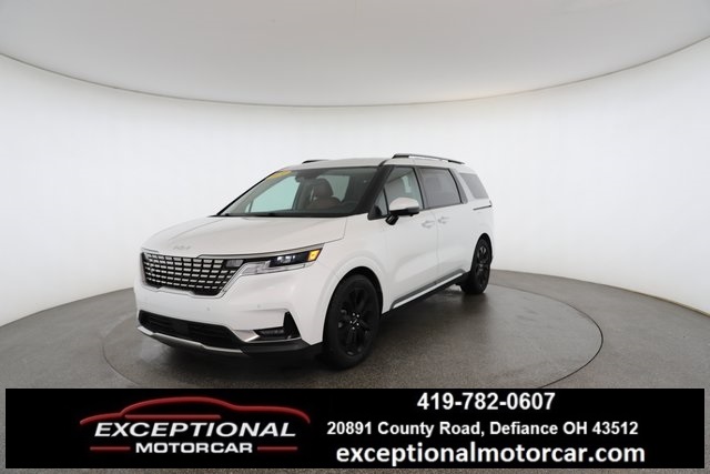 2024 Kia Carnival SX's photo