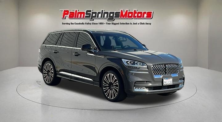 2023 Lincoln Aviator Black Label's photo