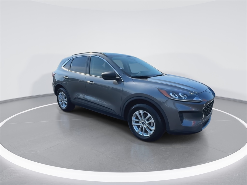 Used 2022 Ford Escape SE with VIN 1FMCU9G61NUA03212 for sale in London, KY