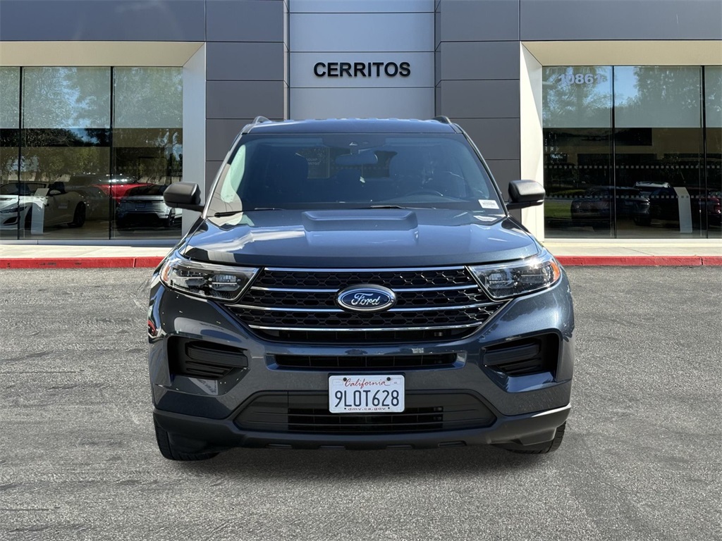 2024 Ford Explorer XLT photo 2