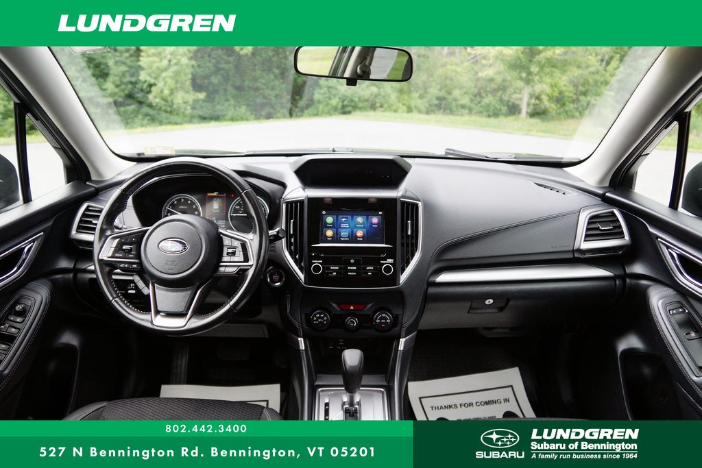 2023 Subaru Forester Premium photo 4