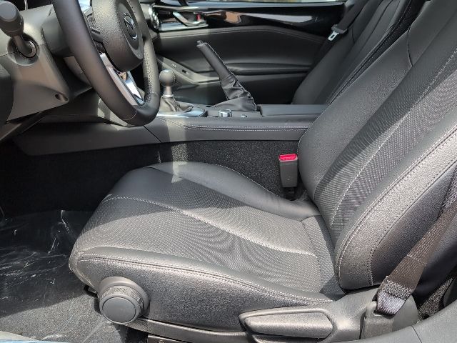 2025 Mazda MX-5 Miata Miata RF Grand Touring photo 7