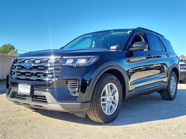 2026 Ford Explorer photo 4