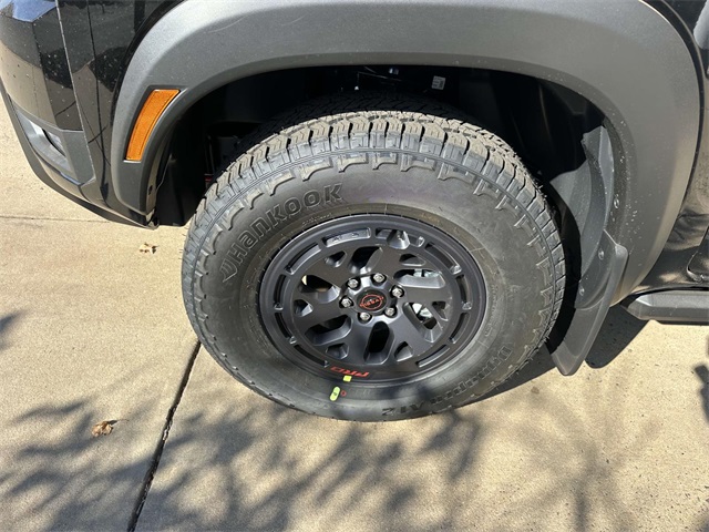 2025 Nissan Frontier PRO-4X photo 17