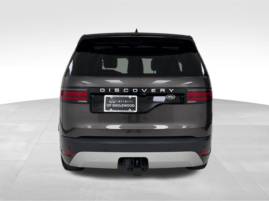 2023 Land Rover Discovery S photo 4