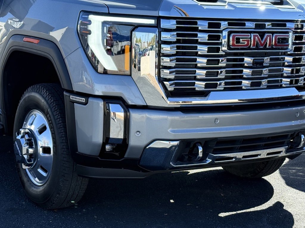 2025 Gmc Sierra 3500 photo 2
