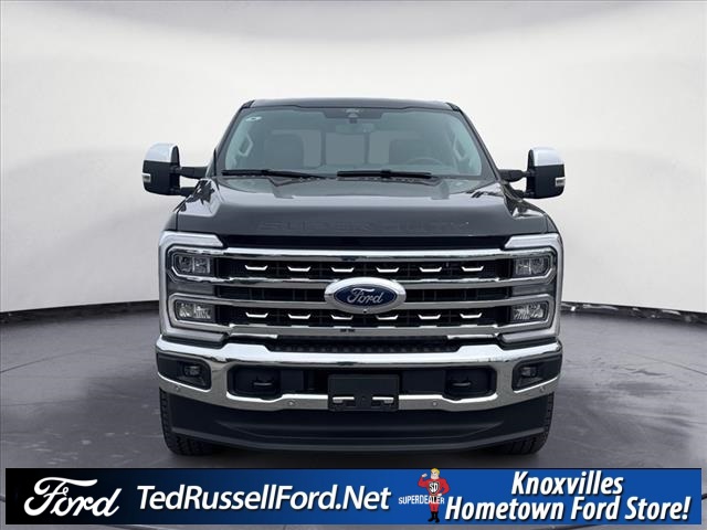 2025 Ford F-250 Lariat photo 2