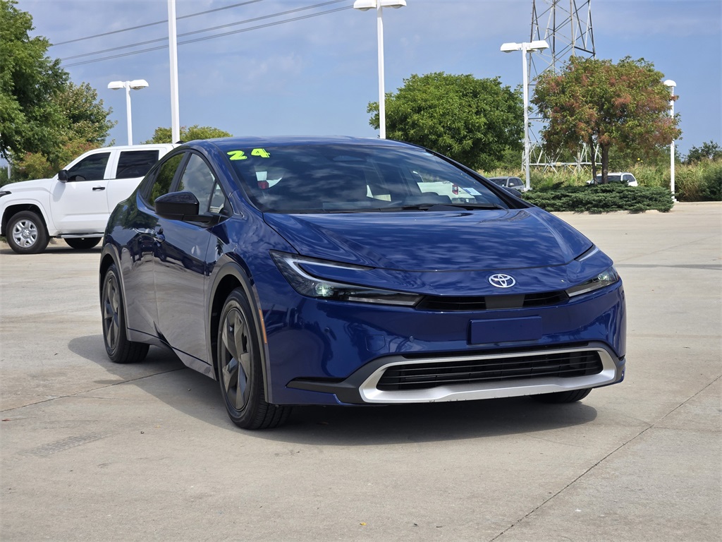 2024 Toyota Prius Prime SE photo 3
