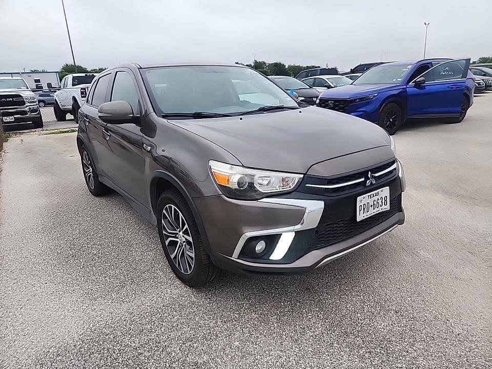 2019 Mitsubishi Outlander Sport SE photo 2