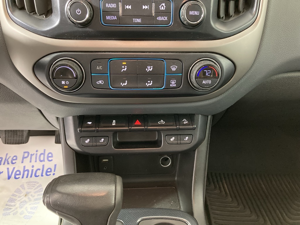 2017 Chevrolet Colorado Z71 photo 3