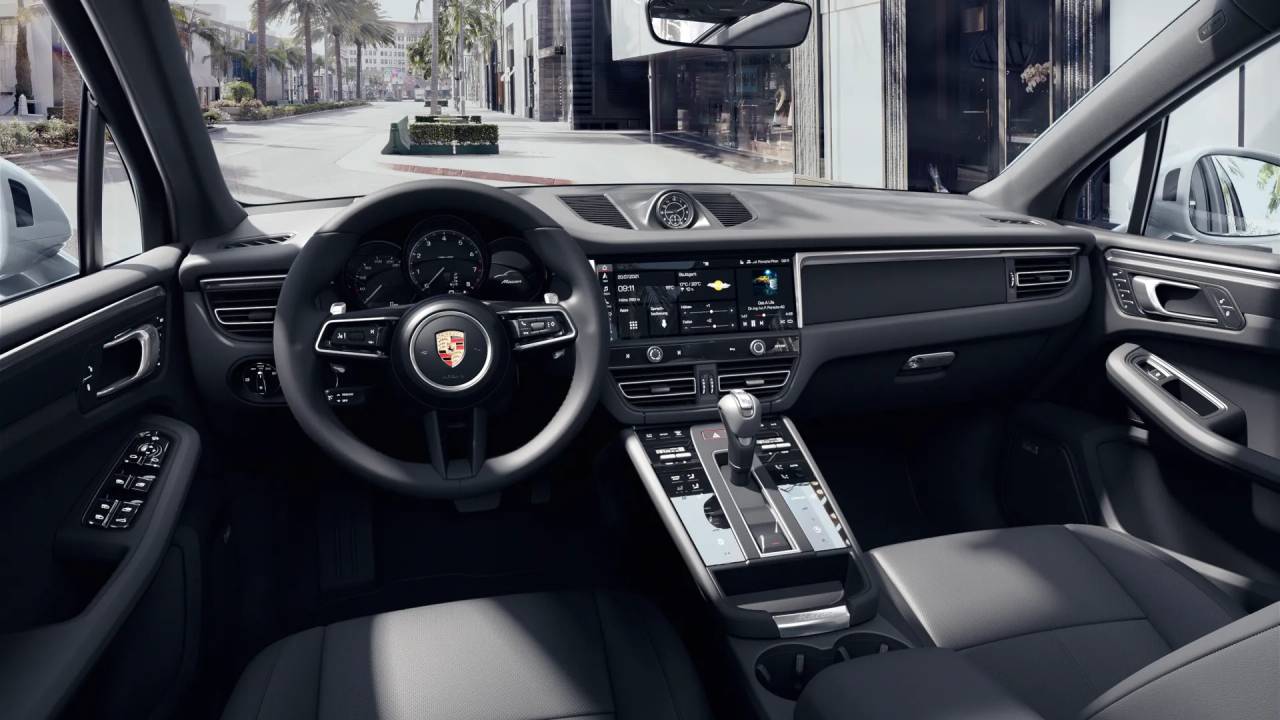 2025 Porsche Macan T photo 5