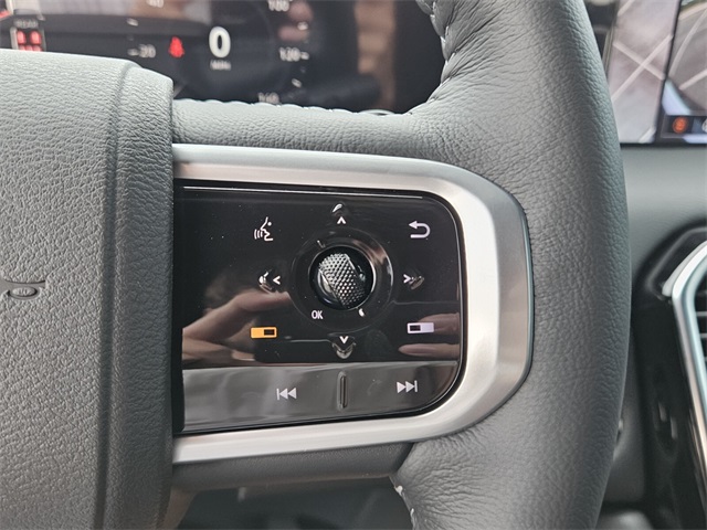 2025 Nissan Armada SL photo 24