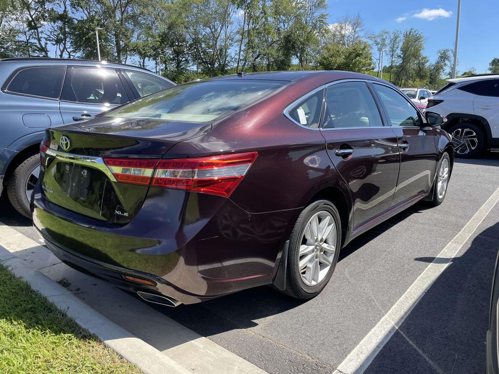 2015 Toyota Avalon photo 4