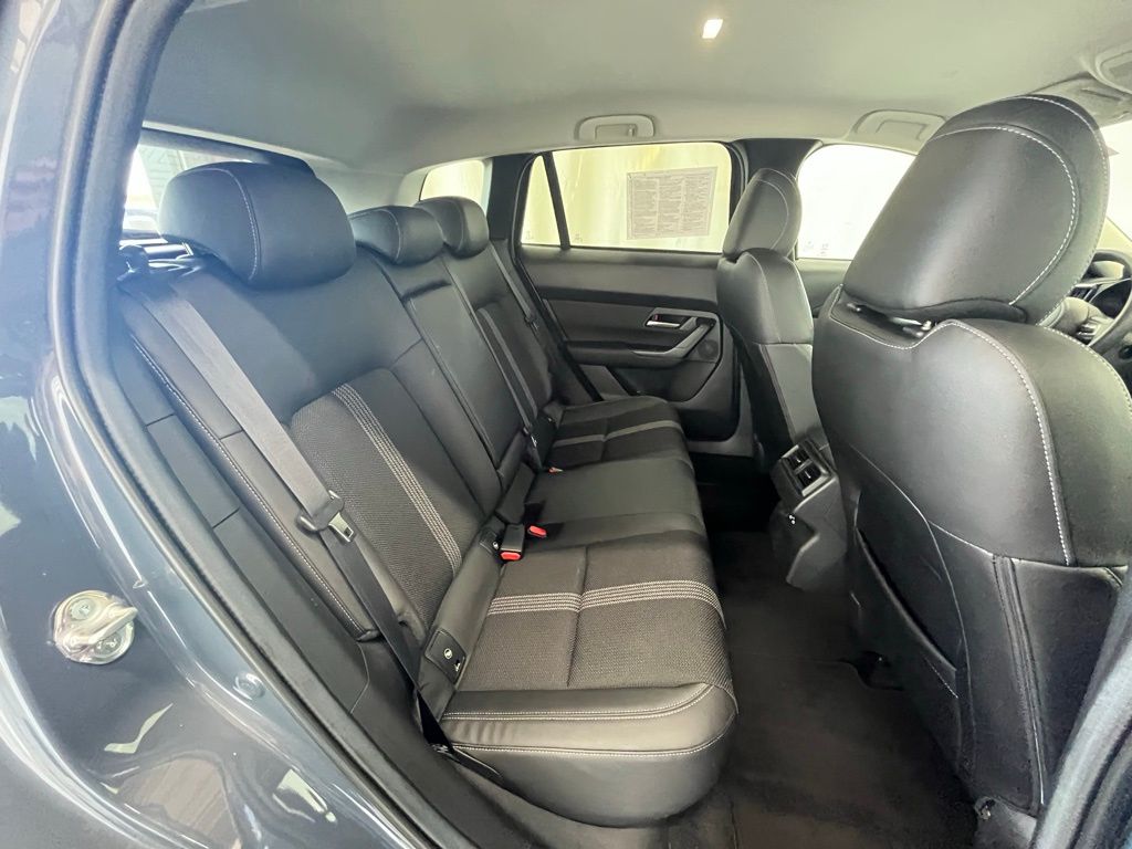 2025 Mazda CX-50 2.5 Select photo 25