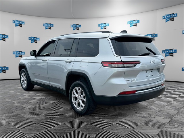 2022 Jeep Grand Cherokee Limited photo 2