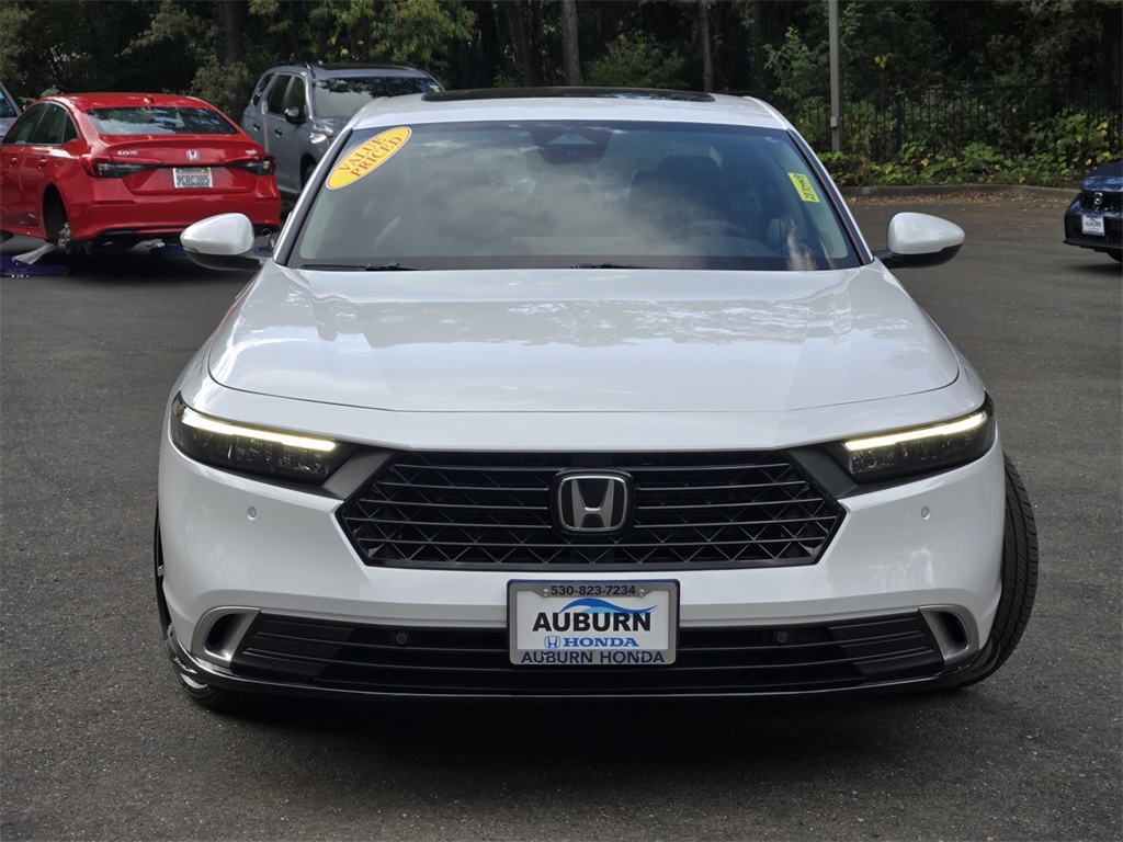 2025 Honda Accord Hybrid Touring photo 2