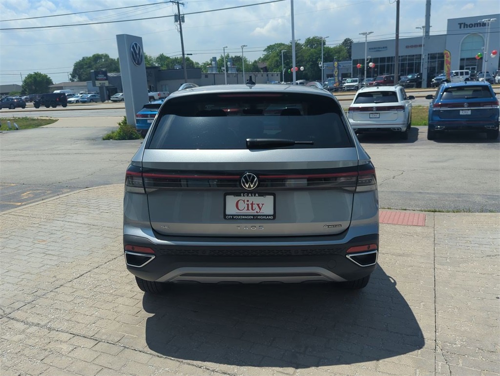 2025 Volkswagen Taos SE photo 7