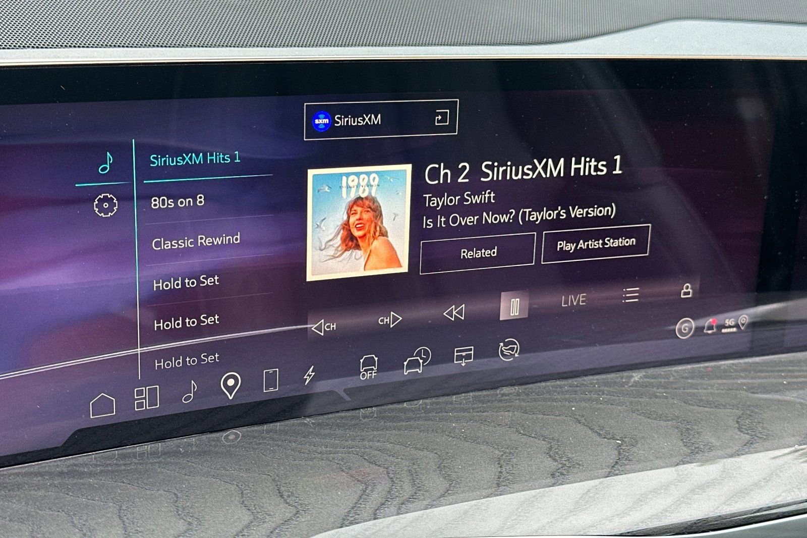 2025 Cadillac Escalade IQ Sport photo 18