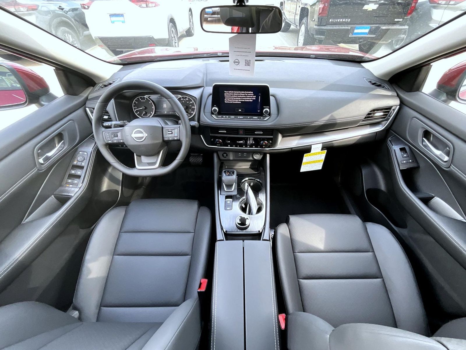 2026 Nissan Rogue SV photo 13