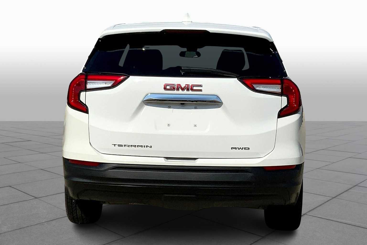 2024 Gmc Terrain SLE photo 4