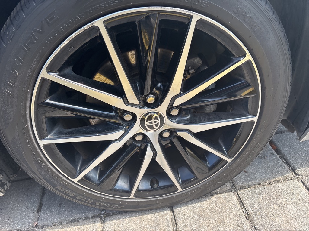 2022 Toyota Camry SE photo 6