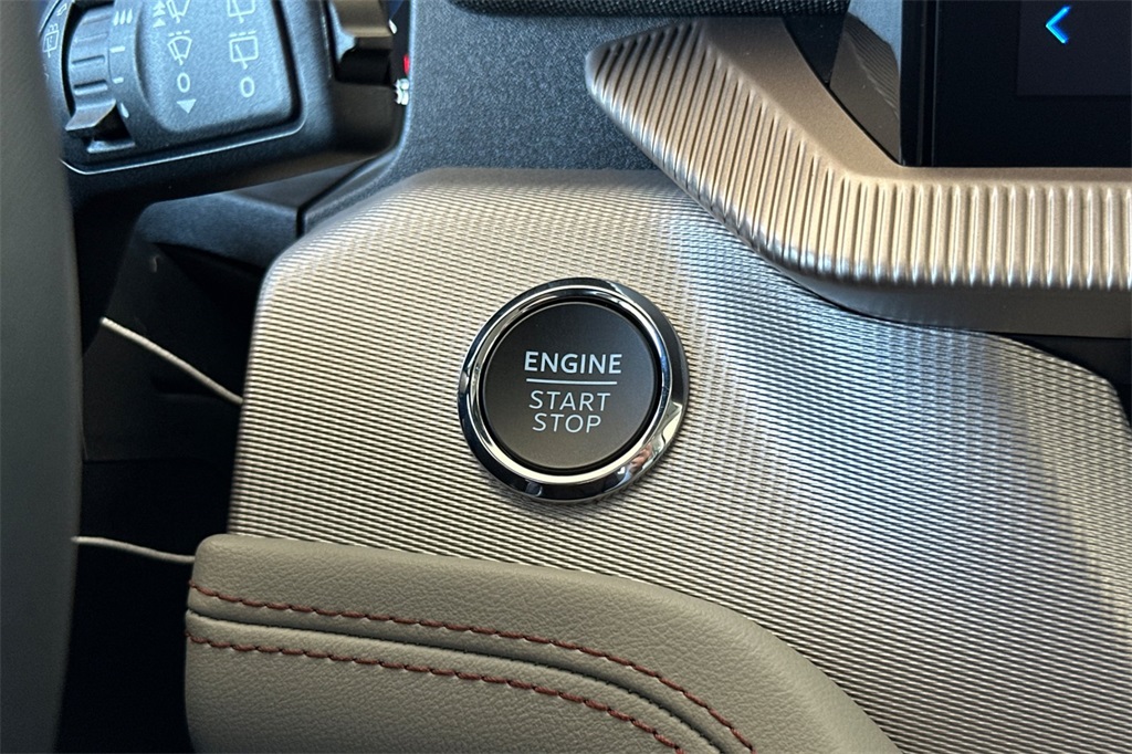 2025 Ford Explorer photo 16