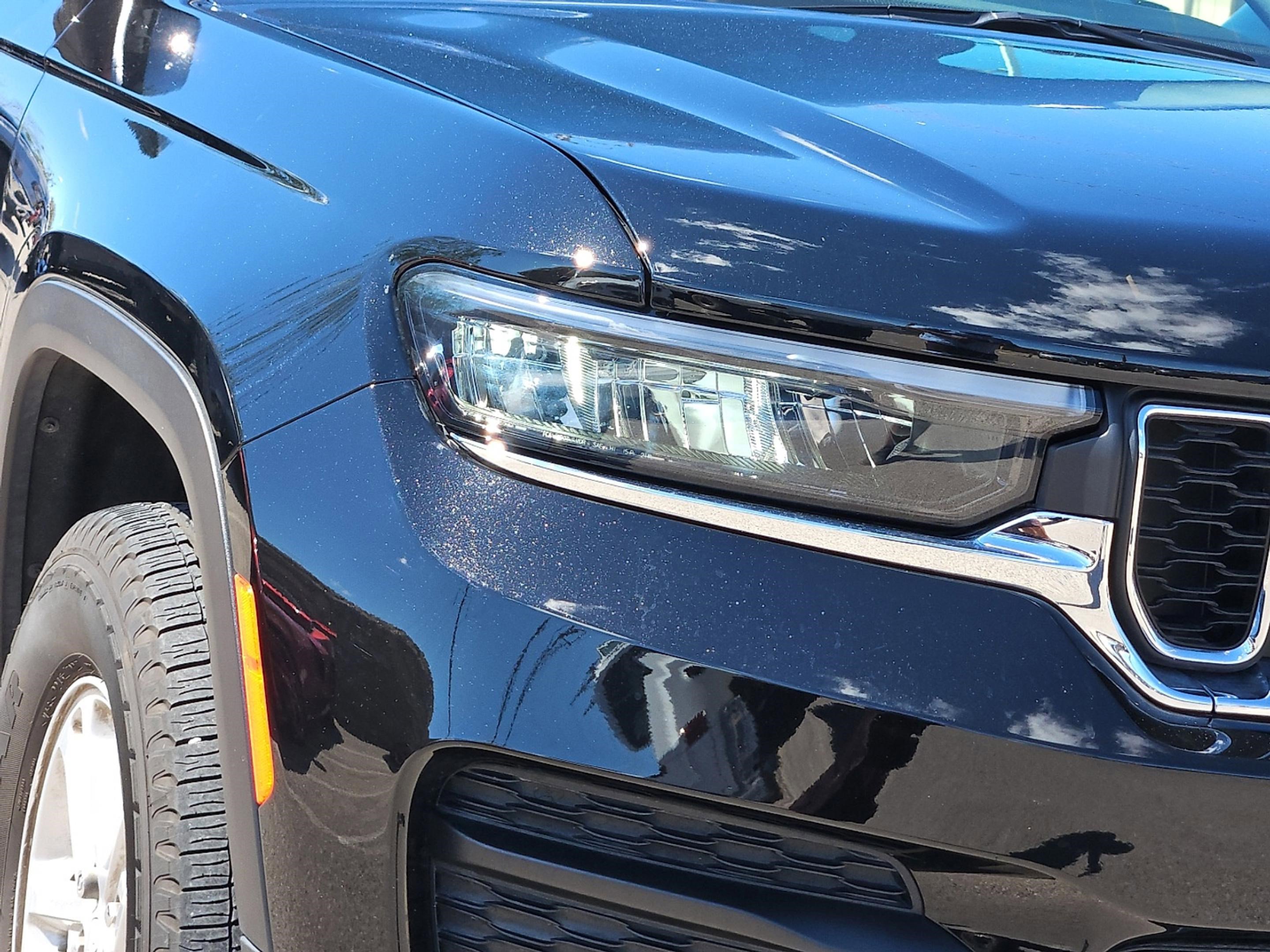 2025 Jeep Grand Cherokee Laredo photo 5