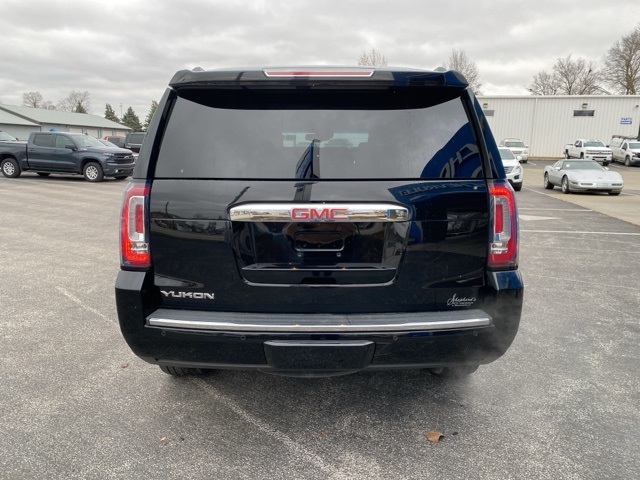 2018 Gmc Yukon Denali photo 2