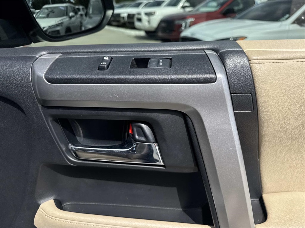 2022 Toyota 4Runner Limited photo 10